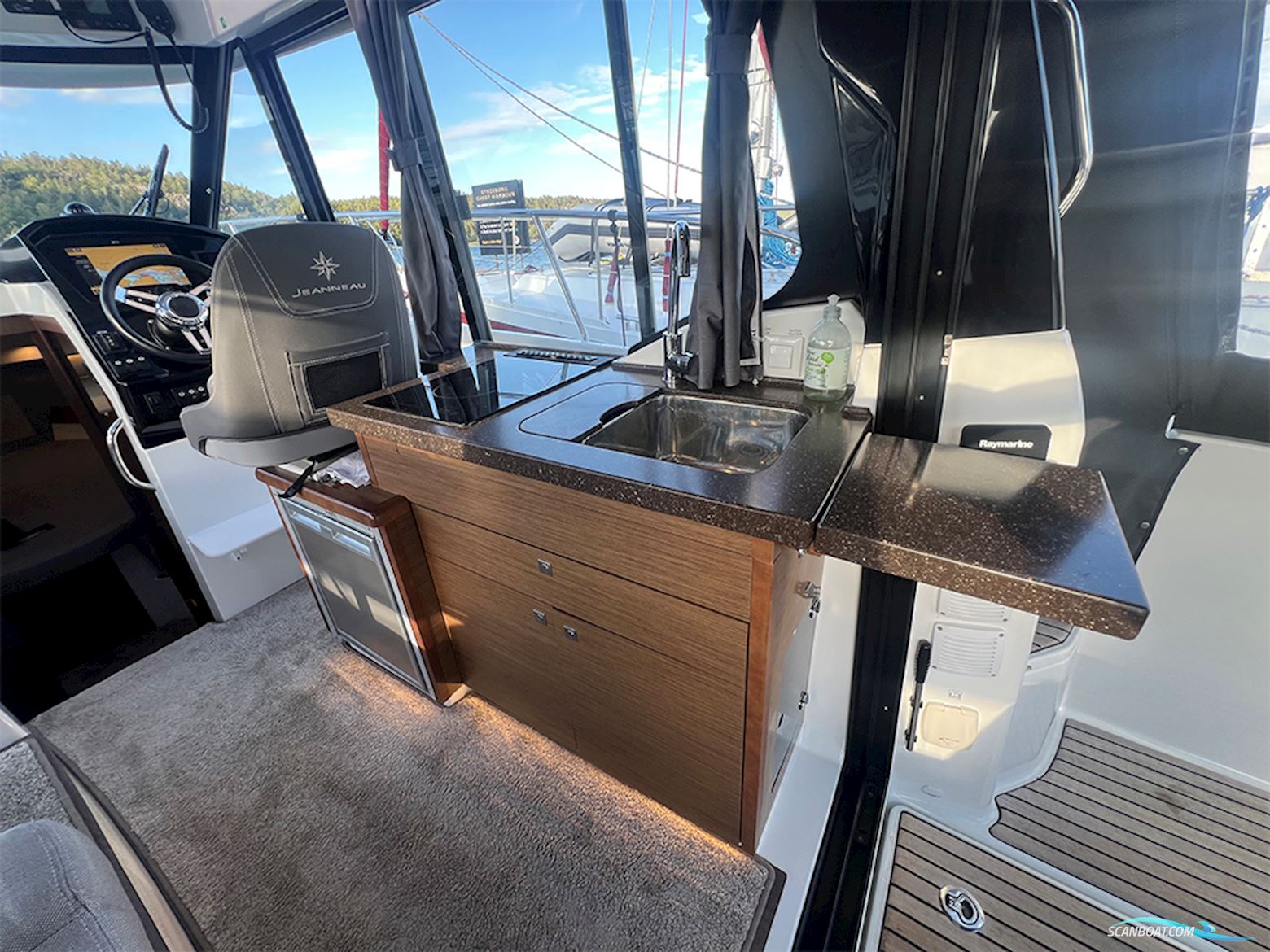 Jeanneau Merry Fisher 895