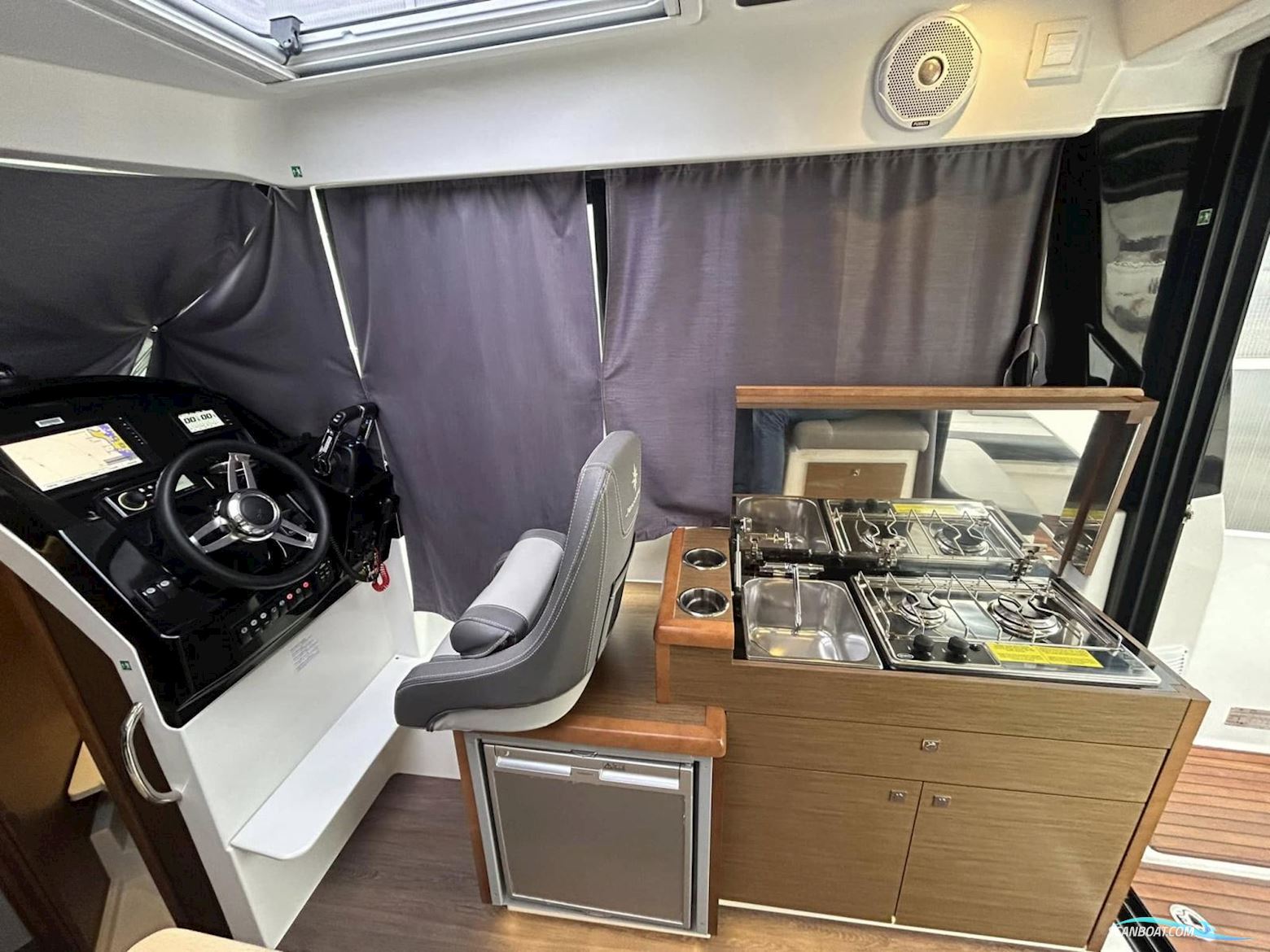 Jeanneau Merry Fisher 895