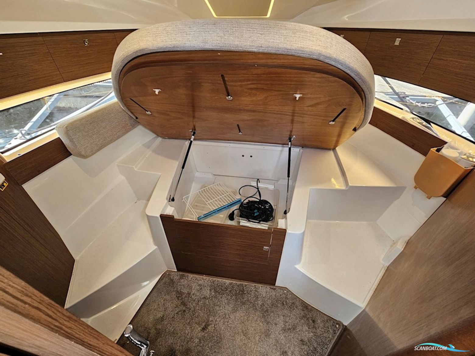 Jeanneau Merry Fisher 895