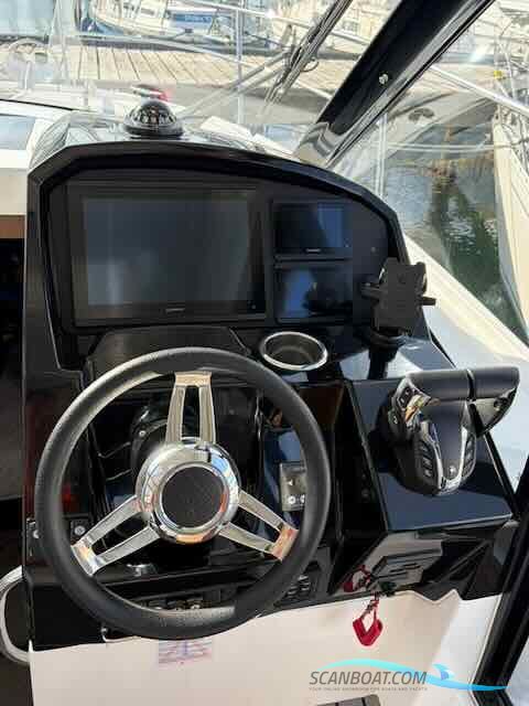 Jeanneau Merry Fisher 895