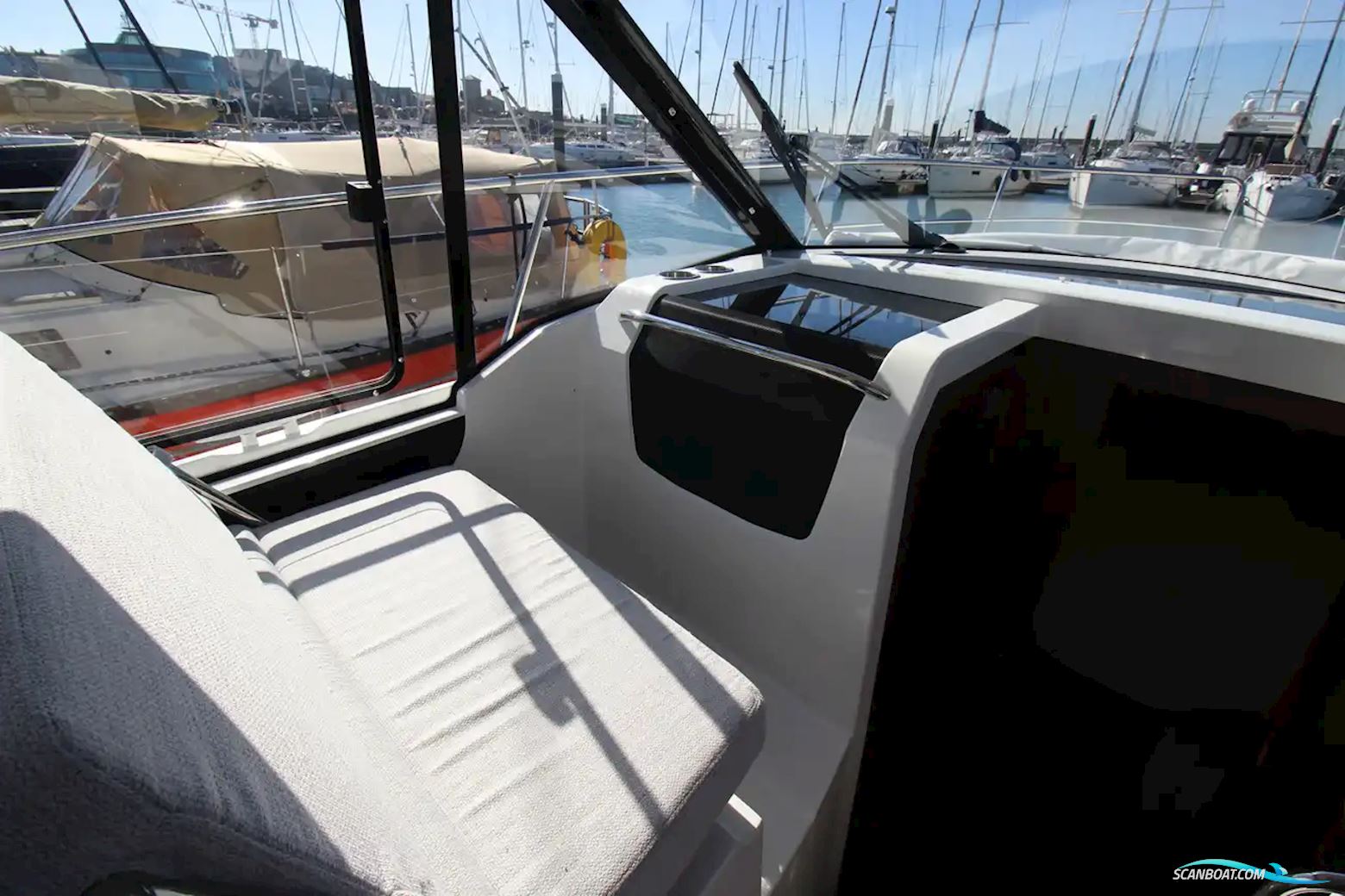 Jeanneau Merry Fisher 895