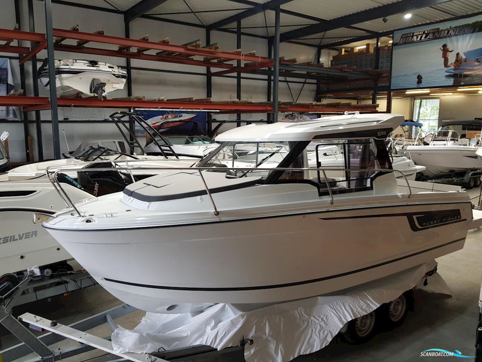 Jeanneau MF-695-serie2 Motorboat 2024, with Max. Suzuki 140 BGL digitaal engine, The Netherlands