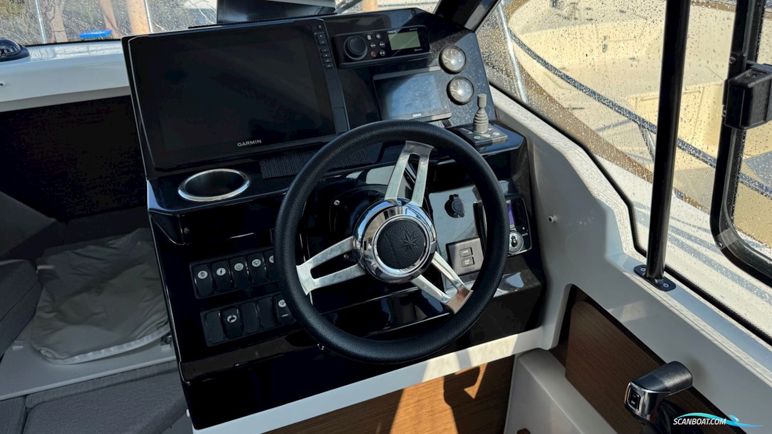 Jeanneau Motorbåt 795 Merry Fisher Cabin