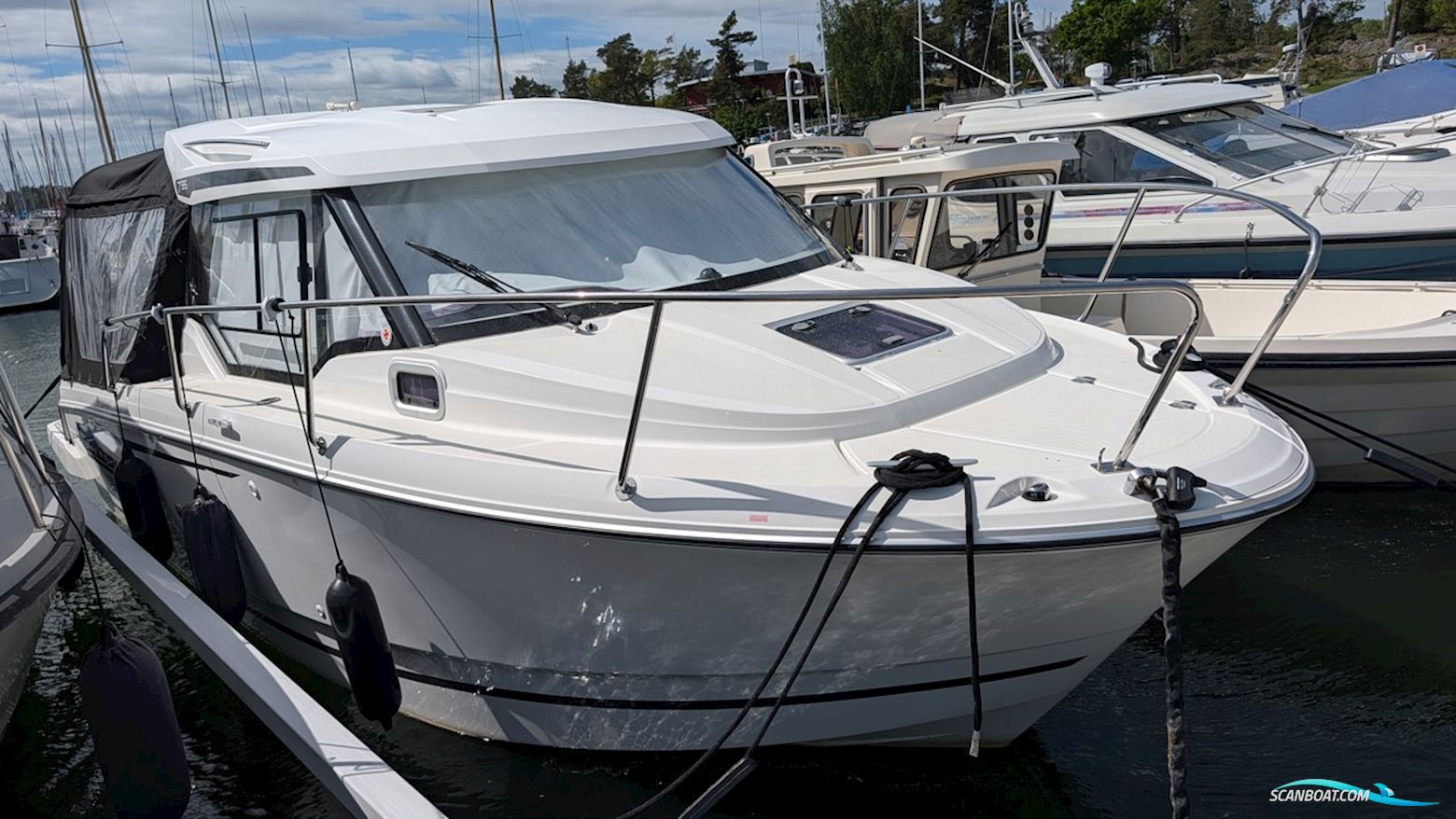 Jeanneau Motorbåt 795 Merry Fisher Cabin