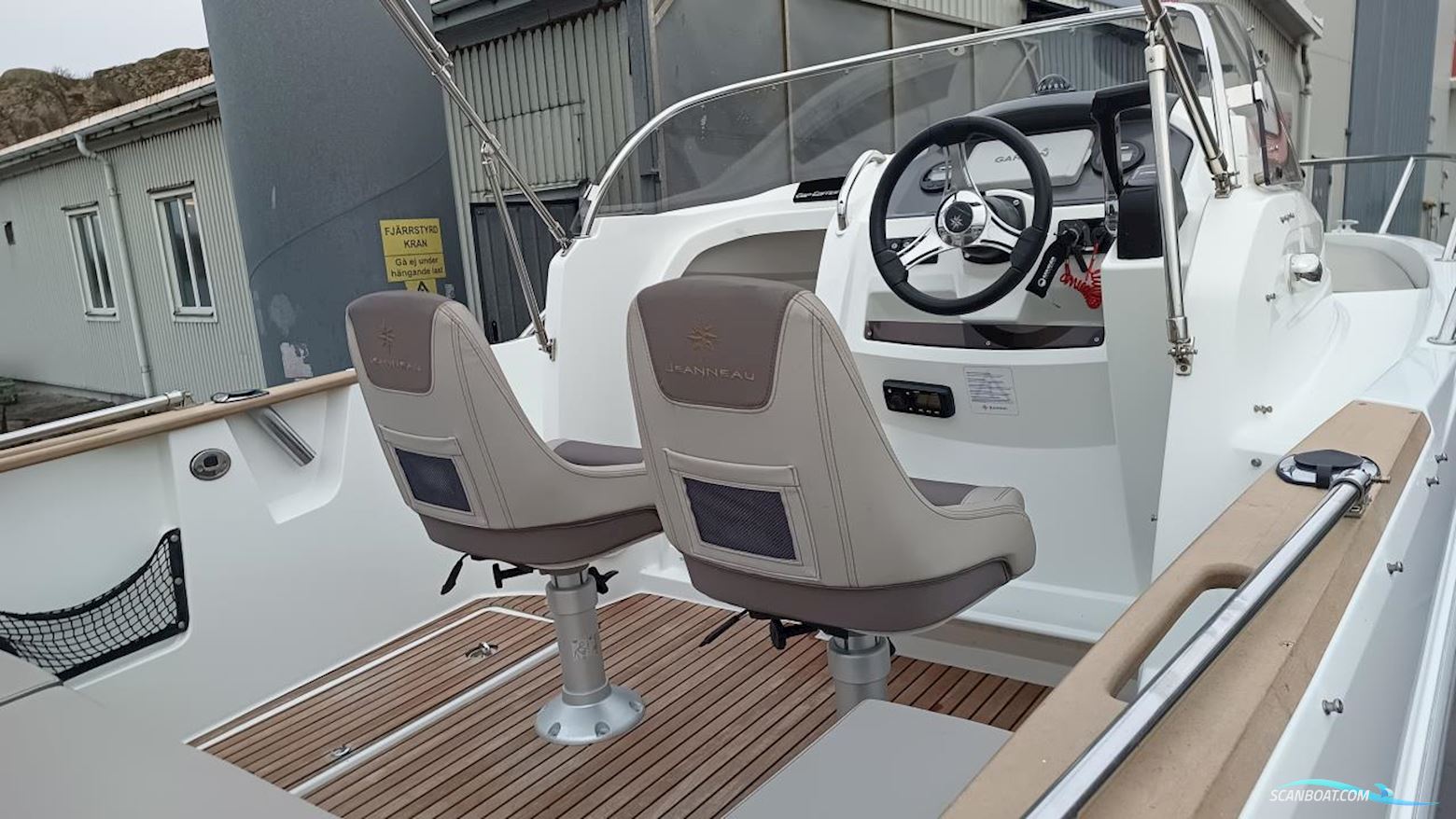 JEANNEAU MOTORBÅT CAP CAMARAT 6.5 WA