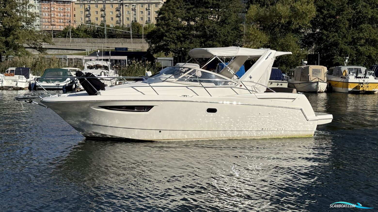 JEANNEAU MOTORBÅT LEADER 8 Motorboat 2010, with Volvo Penta  engine, Sweden
