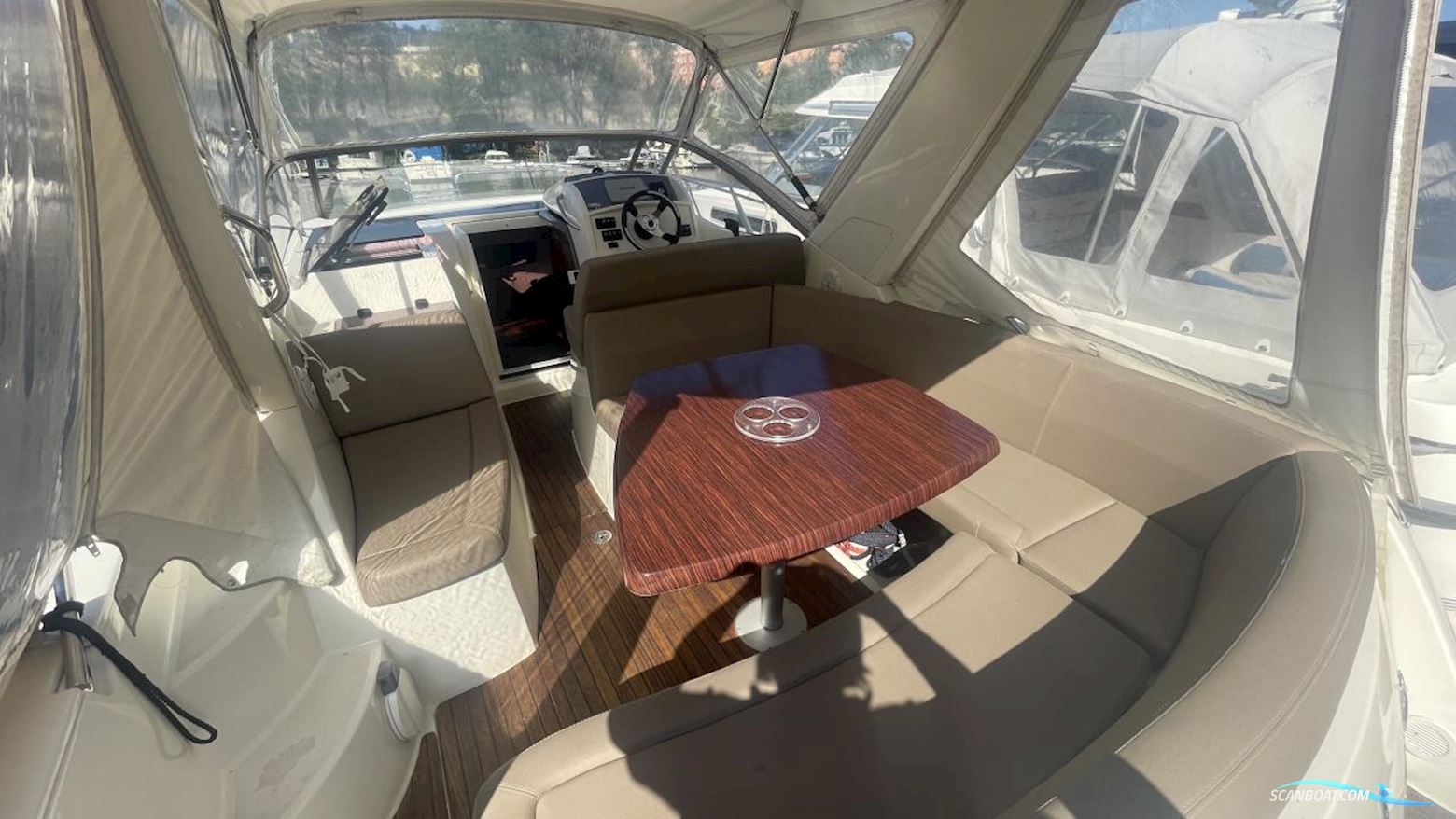 JEANNEAU MOTORBÅT LEADER 8