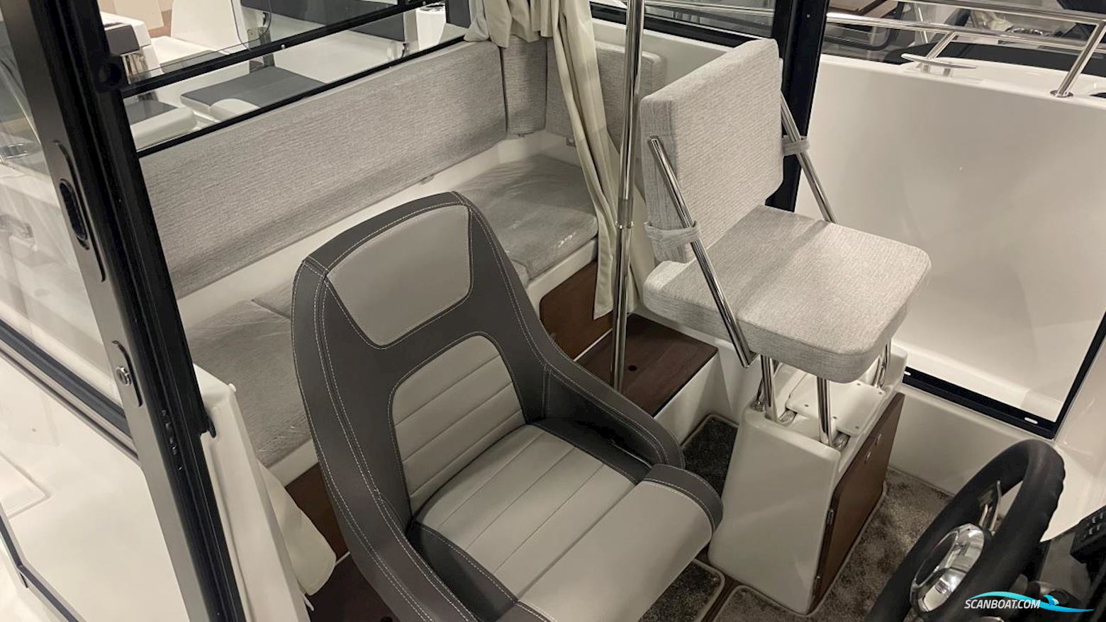 JEANNEAU MOTORBÅT MERRY FISHER 795 SPORT