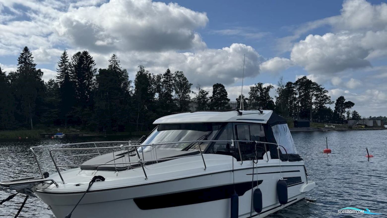 JEANNEAU MOTORBÅT MERRY FISHER 895