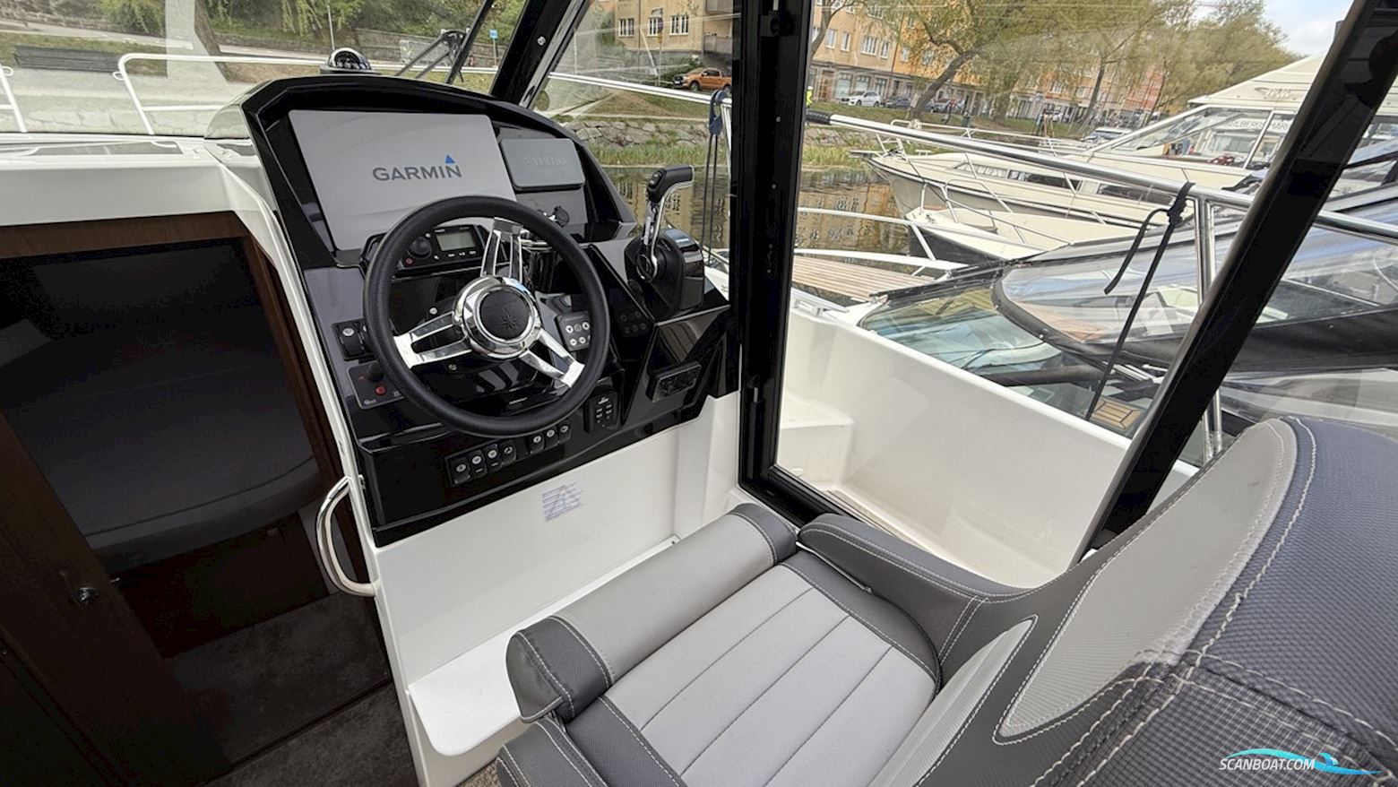 Jeanneau Motorbåt Merry Fisher 895