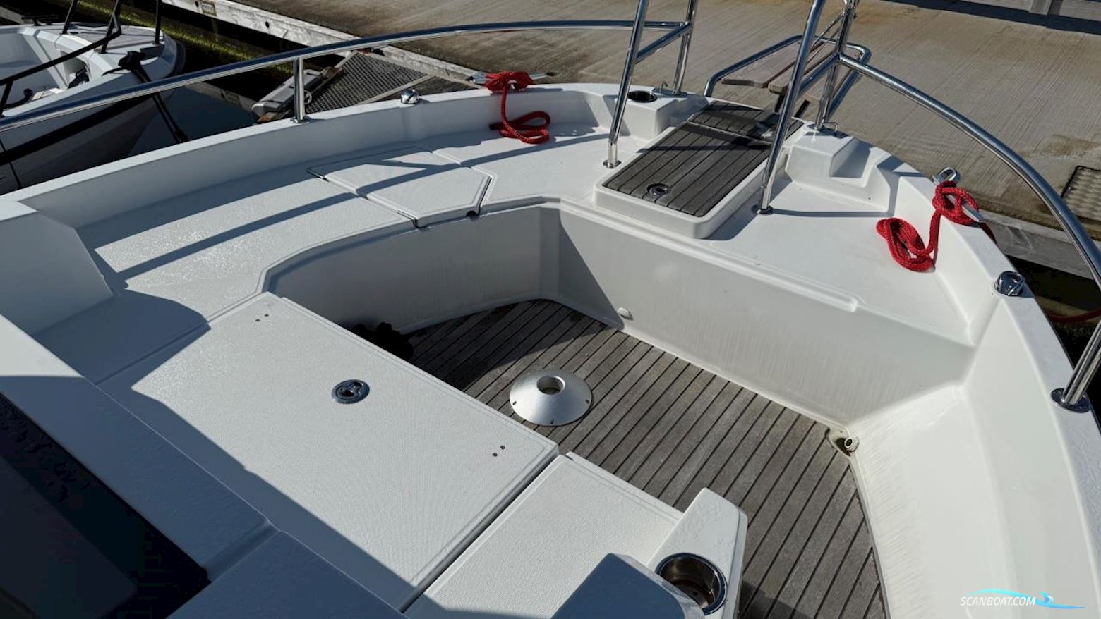 JEANNEAU MOTORBÅT MERRY FISHER 895 SPORT