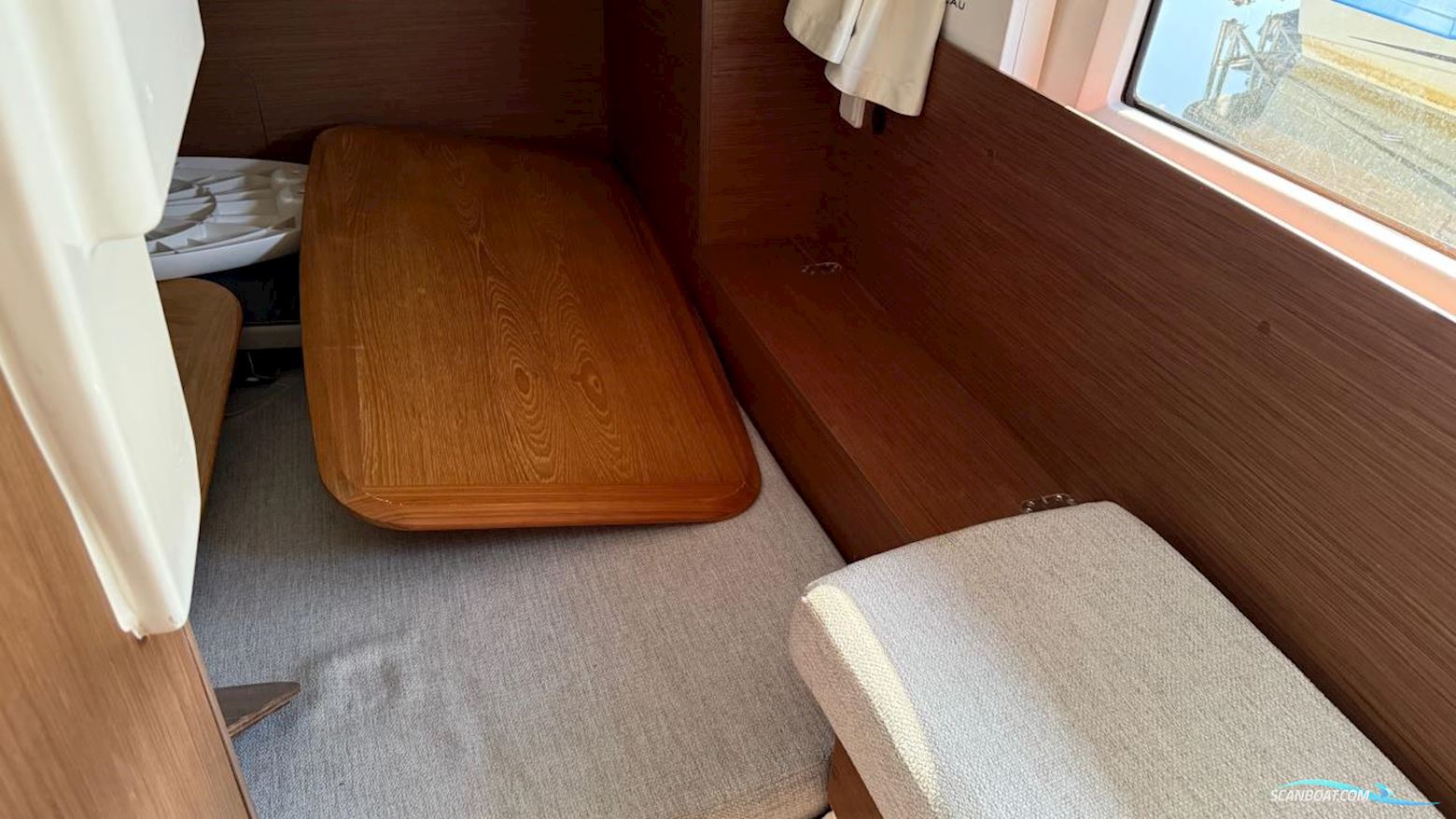 JEANNEAU MOTORBÅT MERRY FISHER 895 SPORT