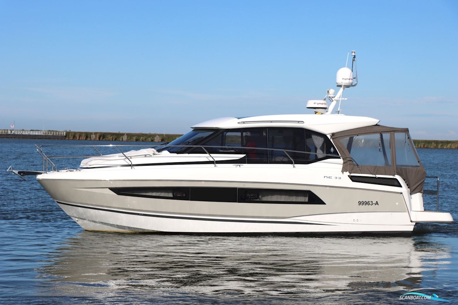 Jeanneau NC 33