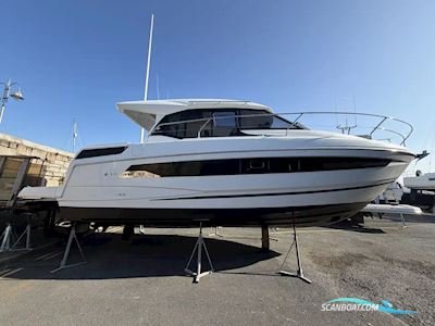 Jeanneau NC 33 Motorboat 2022, with Volvo Penta engine, Ireland