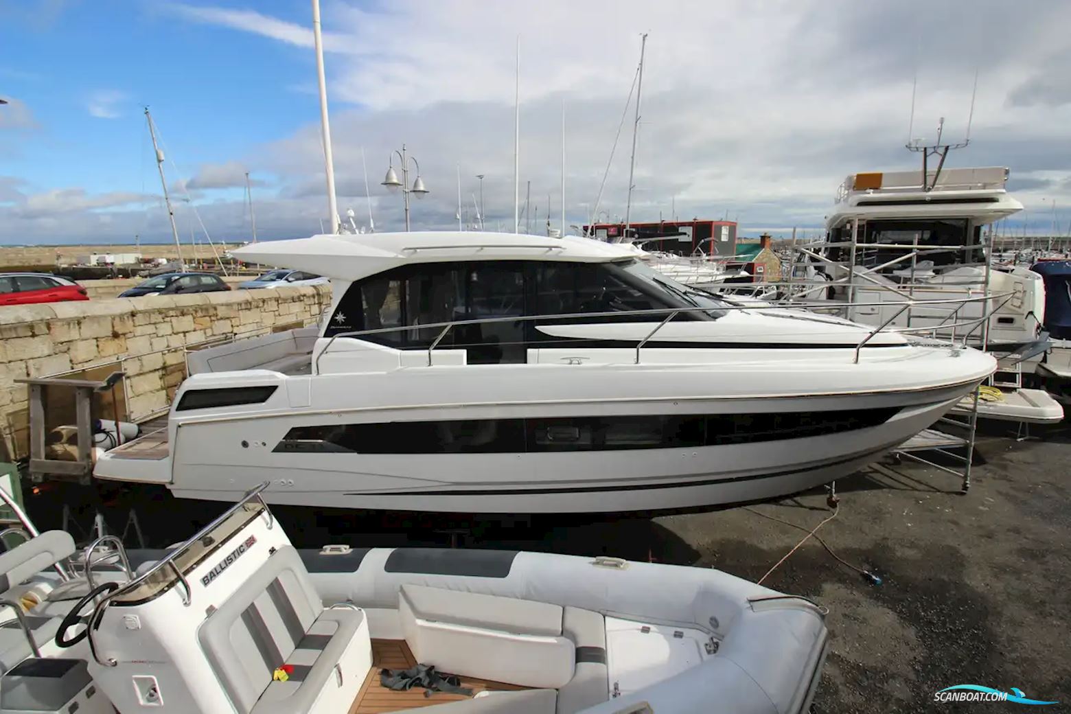 Jeanneau NC 33