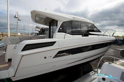 Jeanneau NC 33 Motorboat 2022, with Volvo Penta engine, Ireland