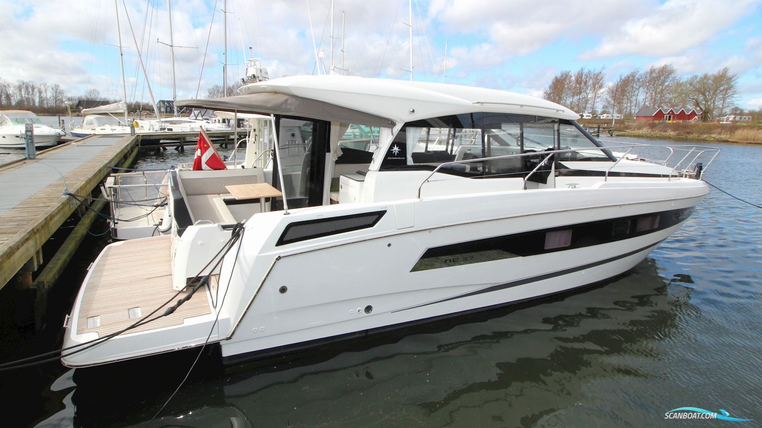 Jeanneau NC 37  Motorboat 2020, with Volvo Penta  engine, Denmark