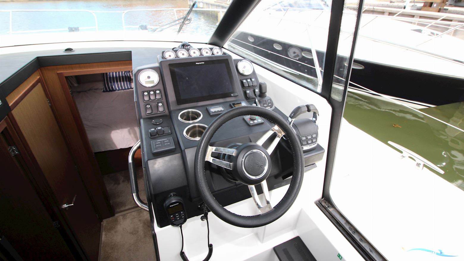Jeanneau NC 37 