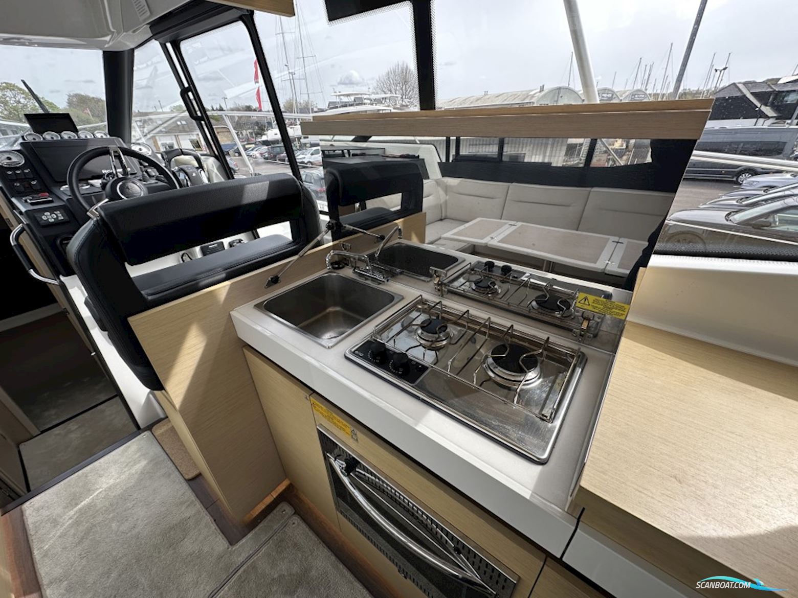 Jeanneau NC 37