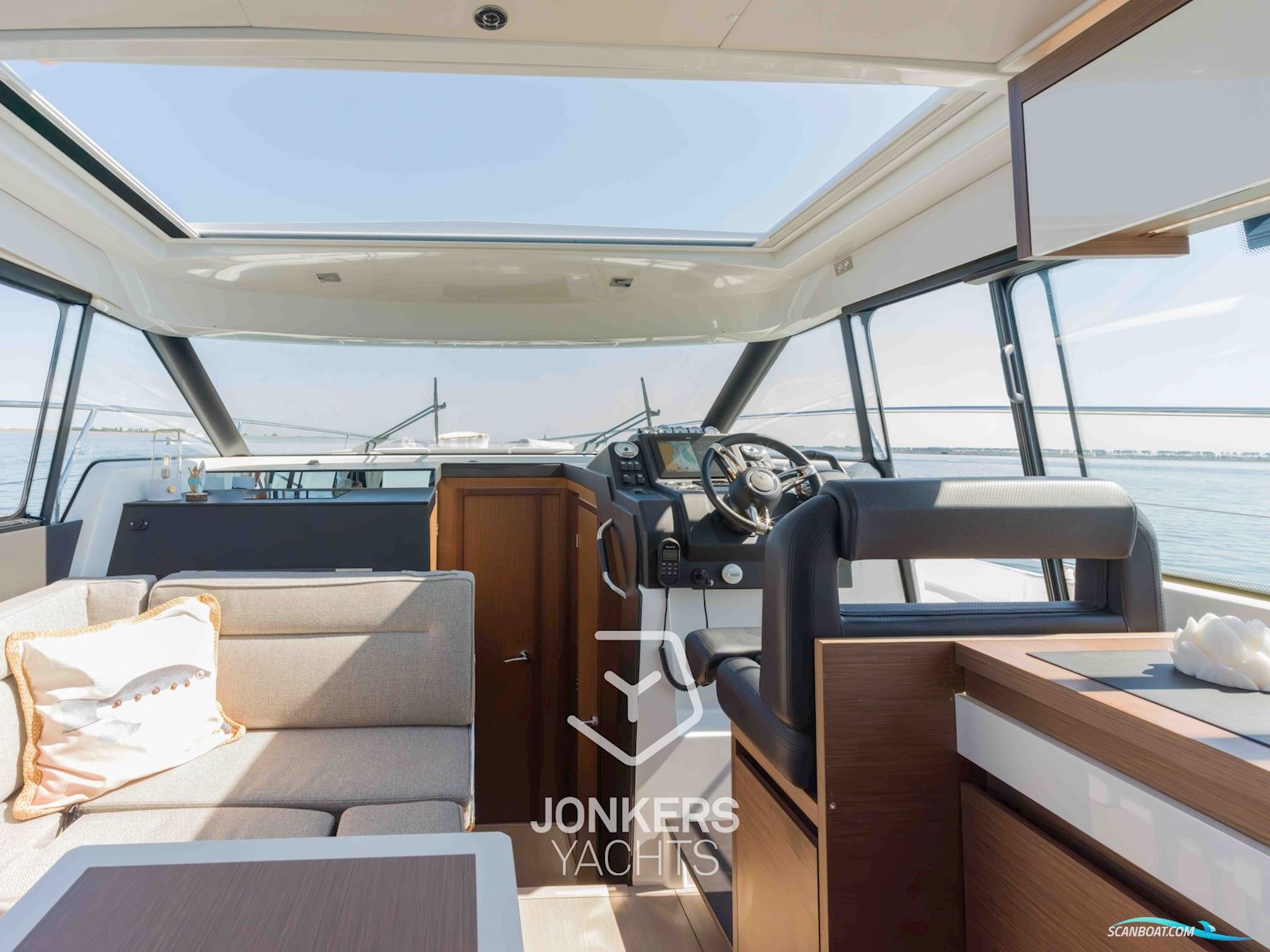 Jeanneau NC 37
