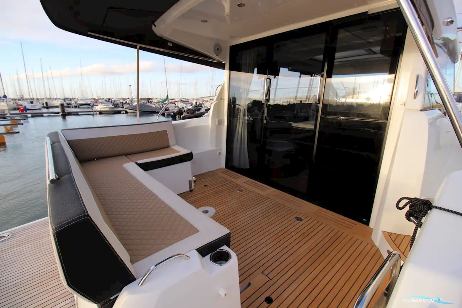 Jeanneau NC 37