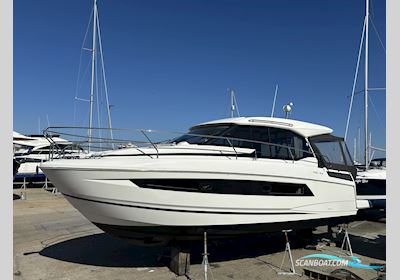 Jeanneau NC33 Motorboat 2022, with Volvo engine, United Kingdom
