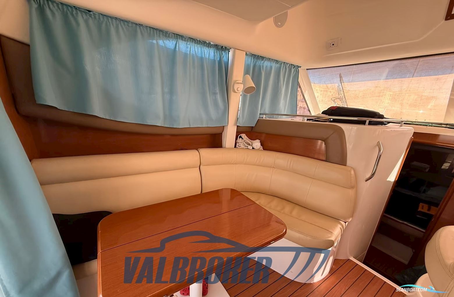 Jeanneau Prestige 32'