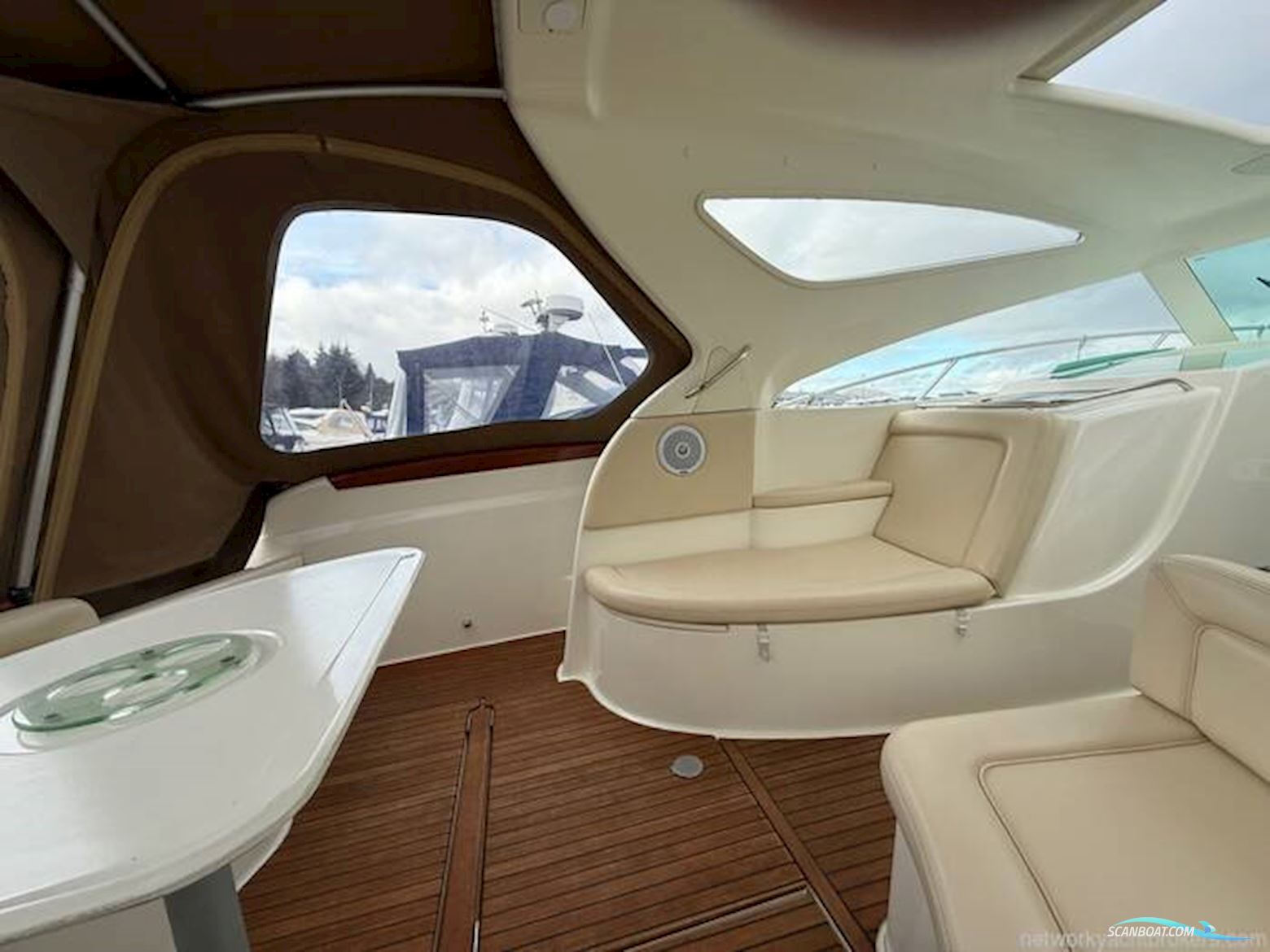 Jeanneau Prestige 34 S Hardtop