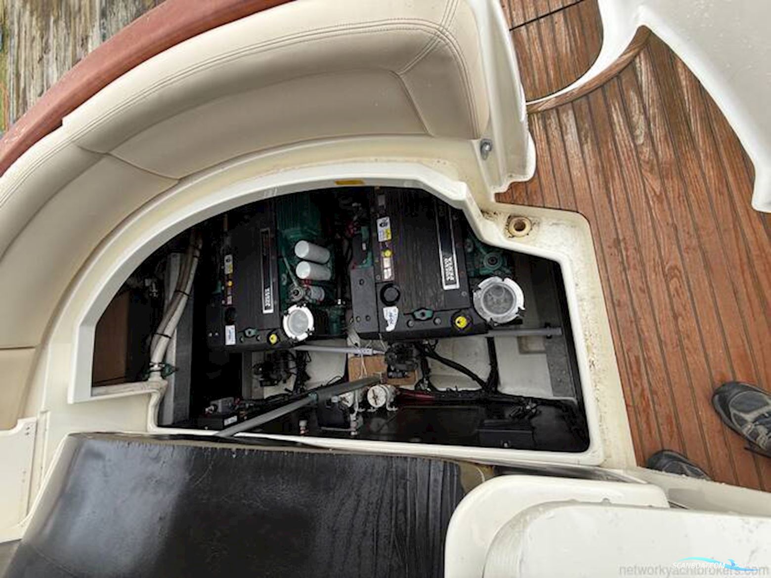 Jeanneau Prestige 34 S Hardtop