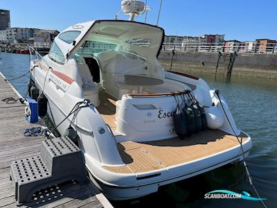Jeanneau Prestige 34 S. Motorboat 2006, with Volvo engine, United Kingdom