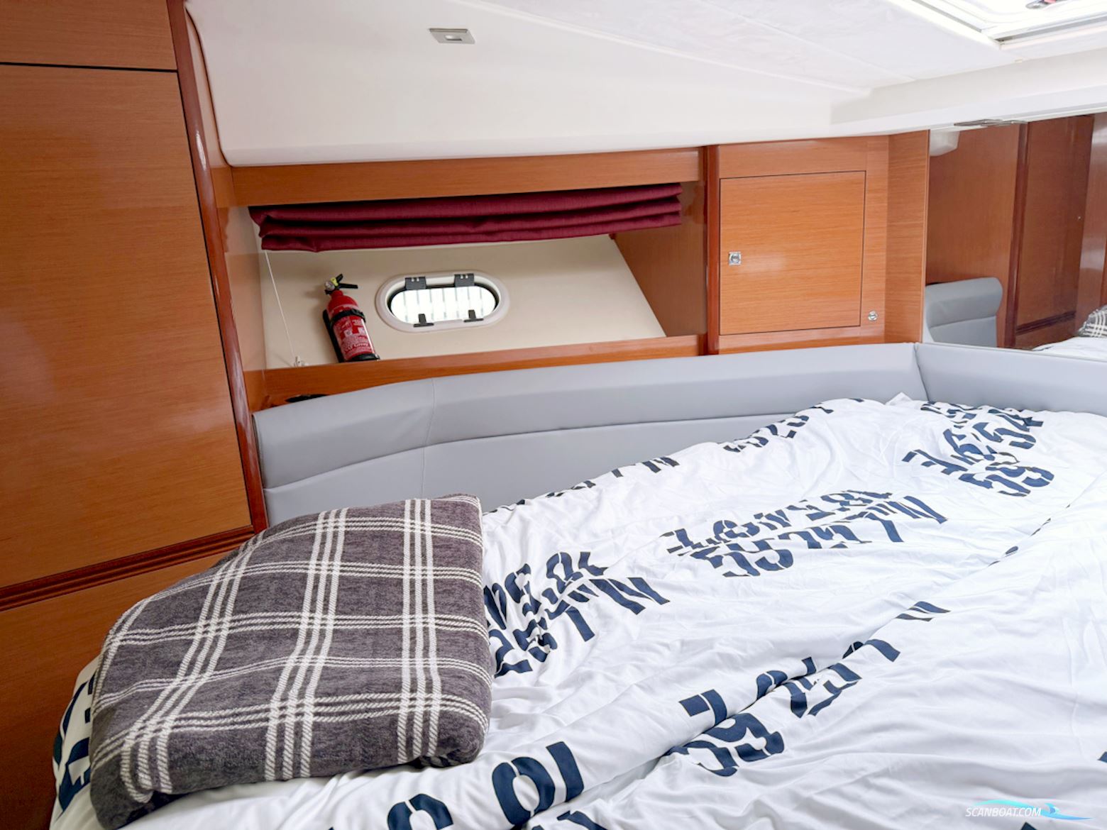 Jeanneau Prestige 42S