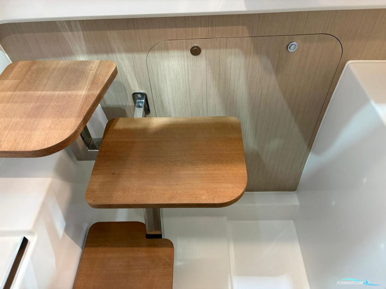 Jeanneau TH33 Twin-Hull