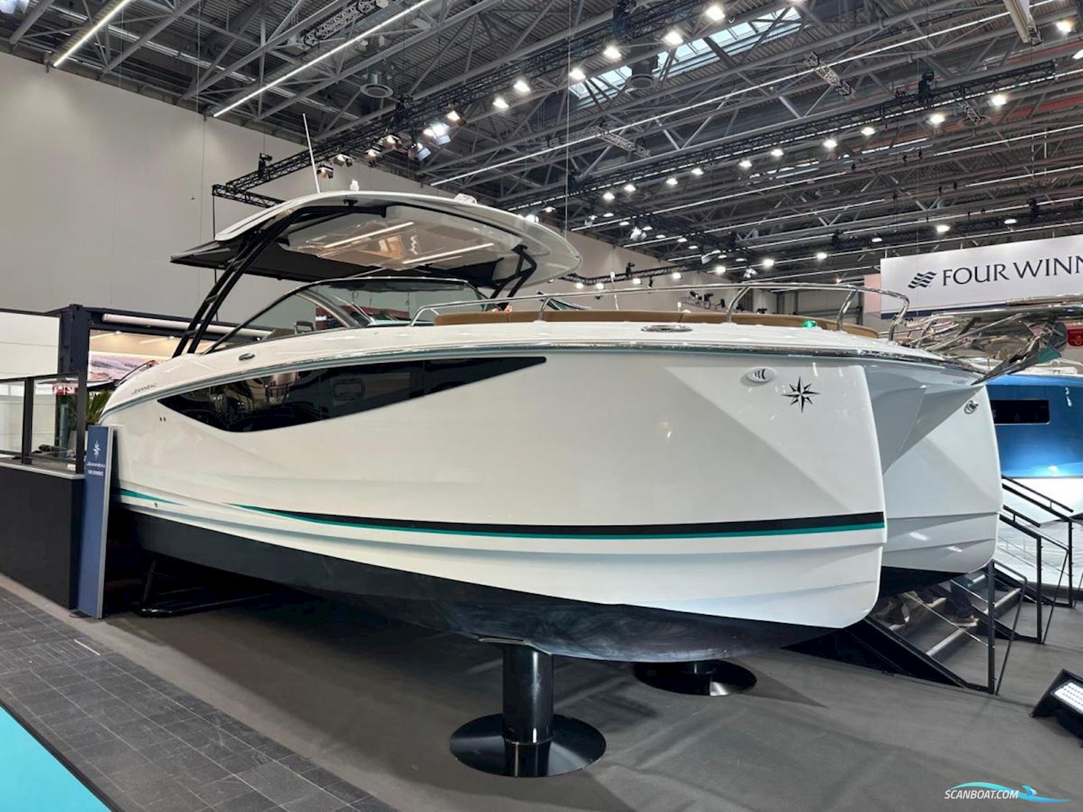 Jeanneau TH33 Twin-Hull