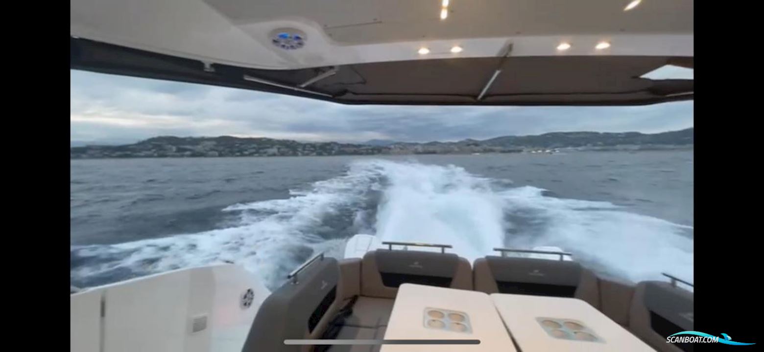 Jeanneau TH38 Twin-Hull