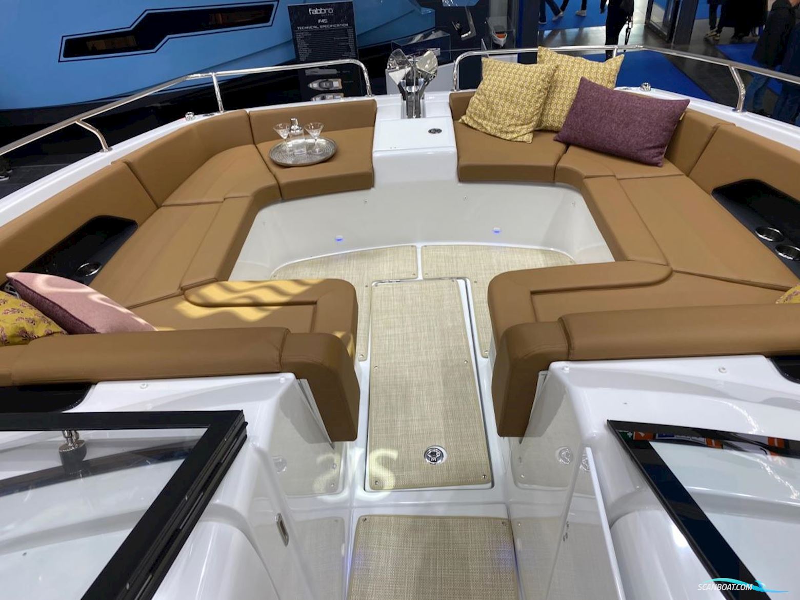 Jeanneau TH38 Twin-Hull