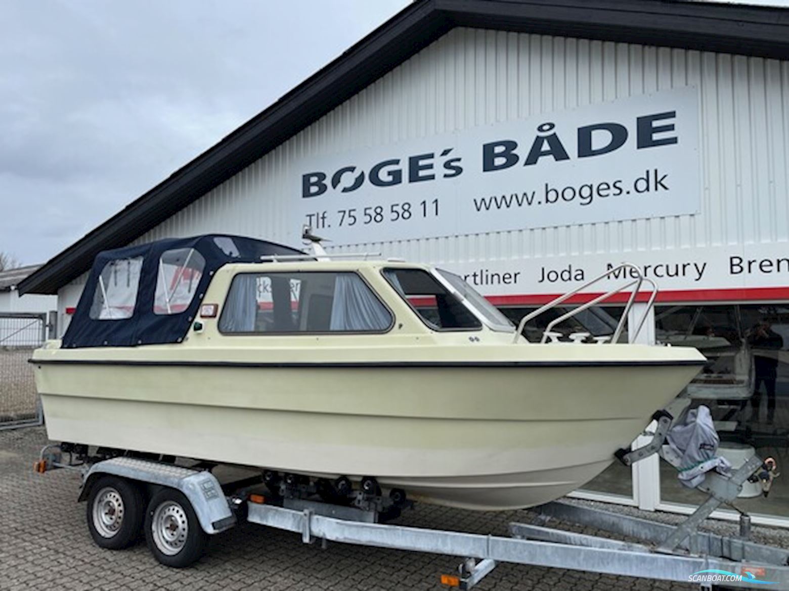 JOFA WINTH 555 HT med 90 hk Honda-EFI 4 takt og 1600 kg Brenderup bådtrailer