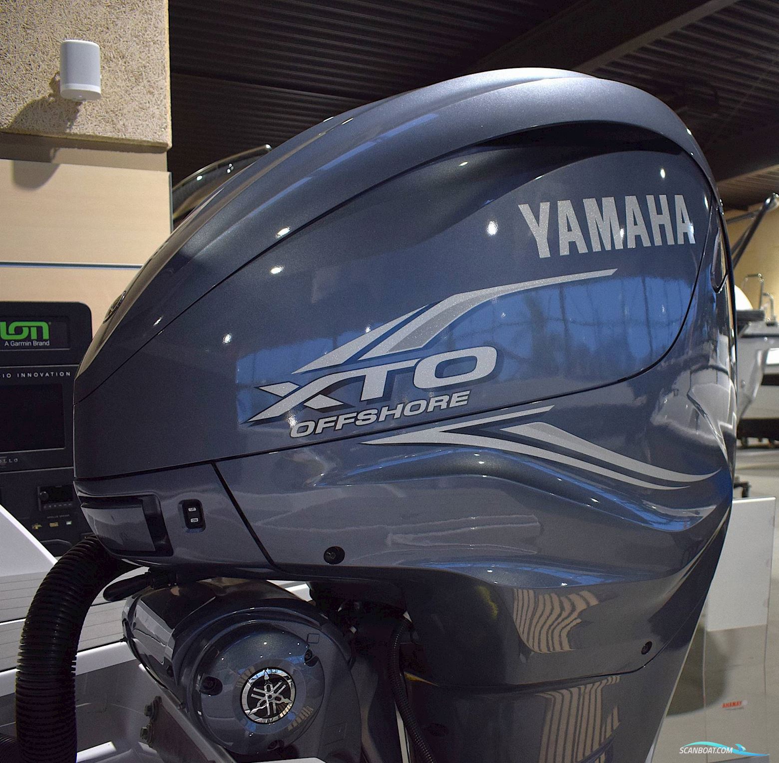 Karnic SL800 - F375 Xto - V8 Yamaha/Udstyr