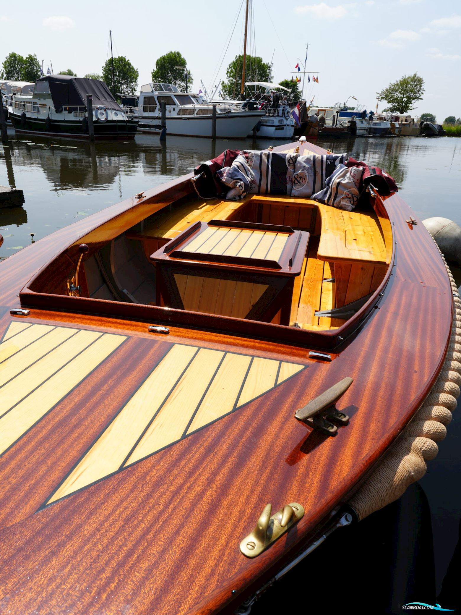 Klassieke Mahoniehouten Sloep 6.20