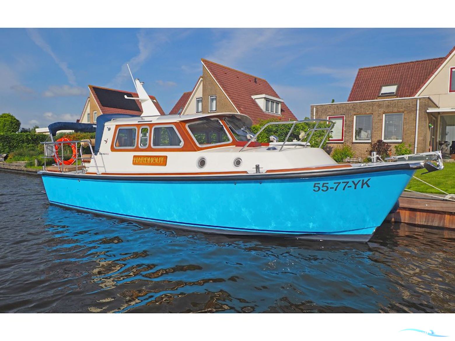 Kolibri Pilot 27 Motorboat 2006, with Steyr M256 H45 engine, The Netherlands