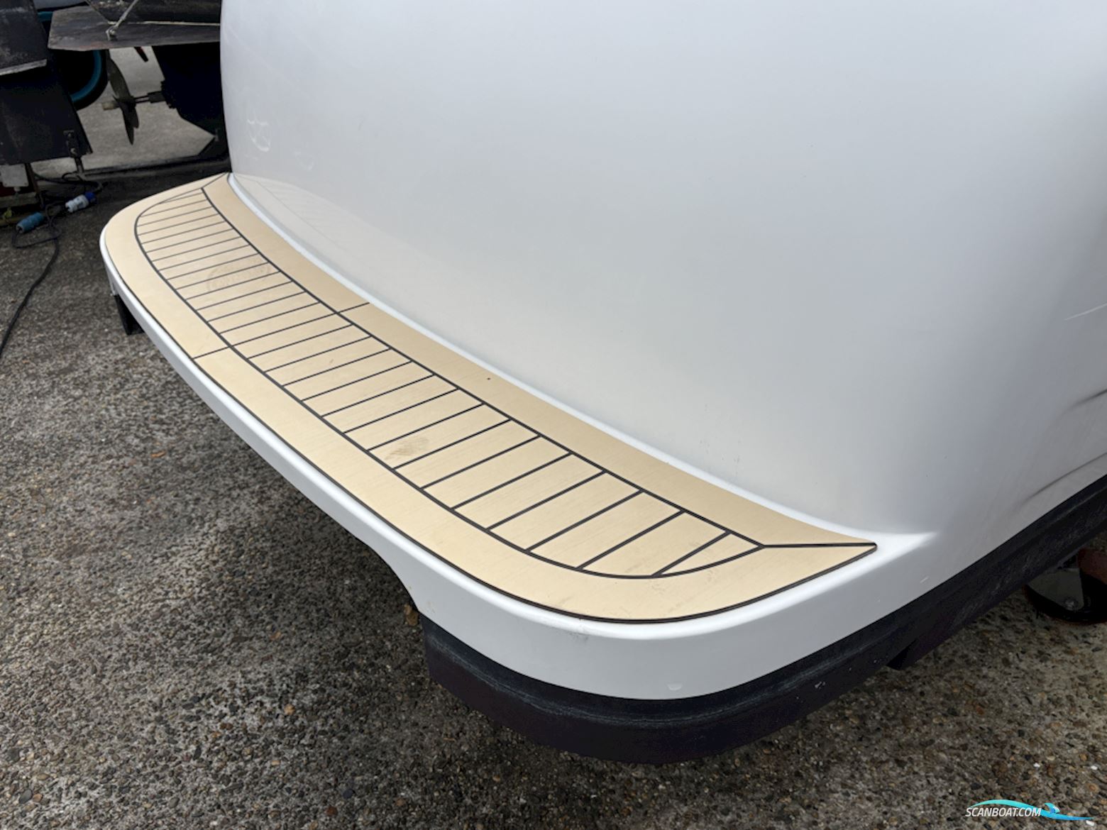 Lago Amore 570 Tender