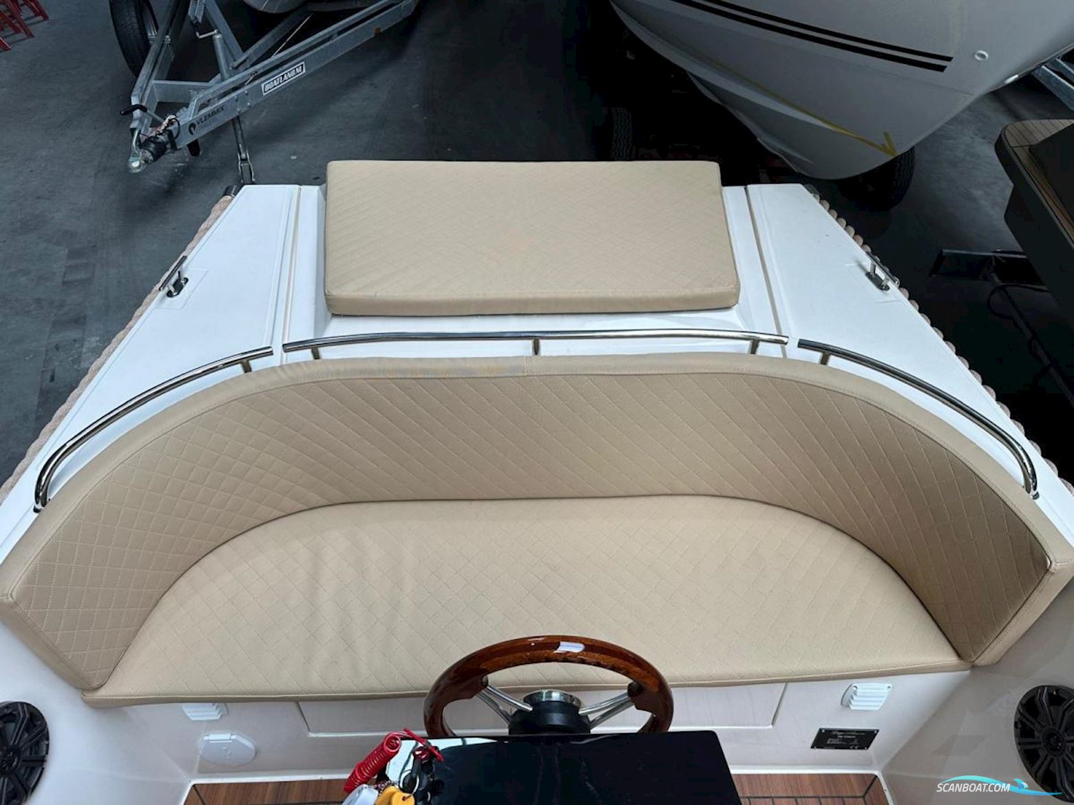 Lago Amore 595 Tender