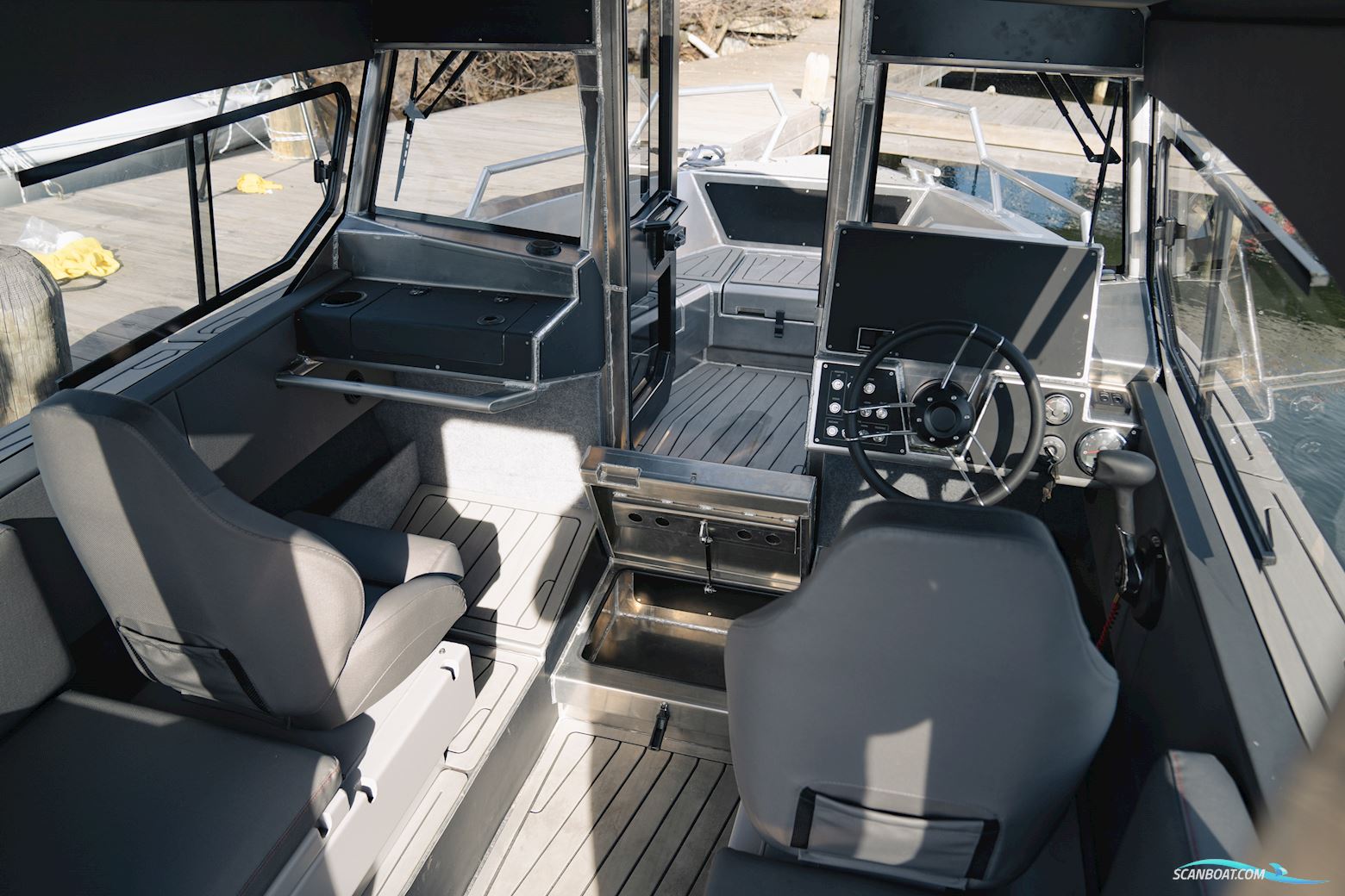 Landx X6 Aluminium Cabin Boat