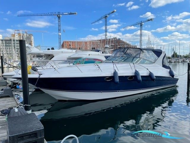 Larson 370 Cabrio Motorboat 2005, with Volvo Penta 8.1 GI engine, Denmark