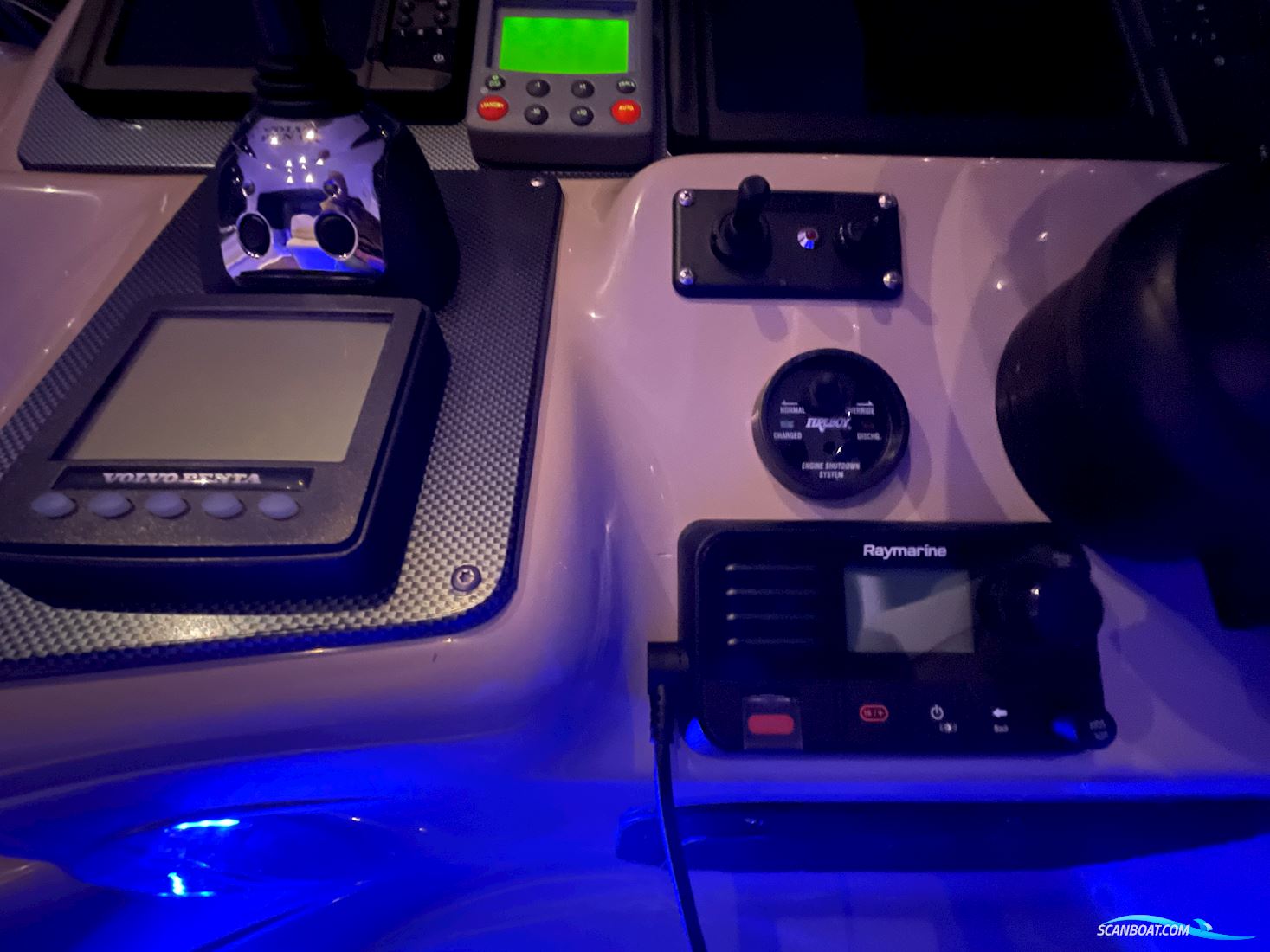 Larson 370 Coupe Ips 500