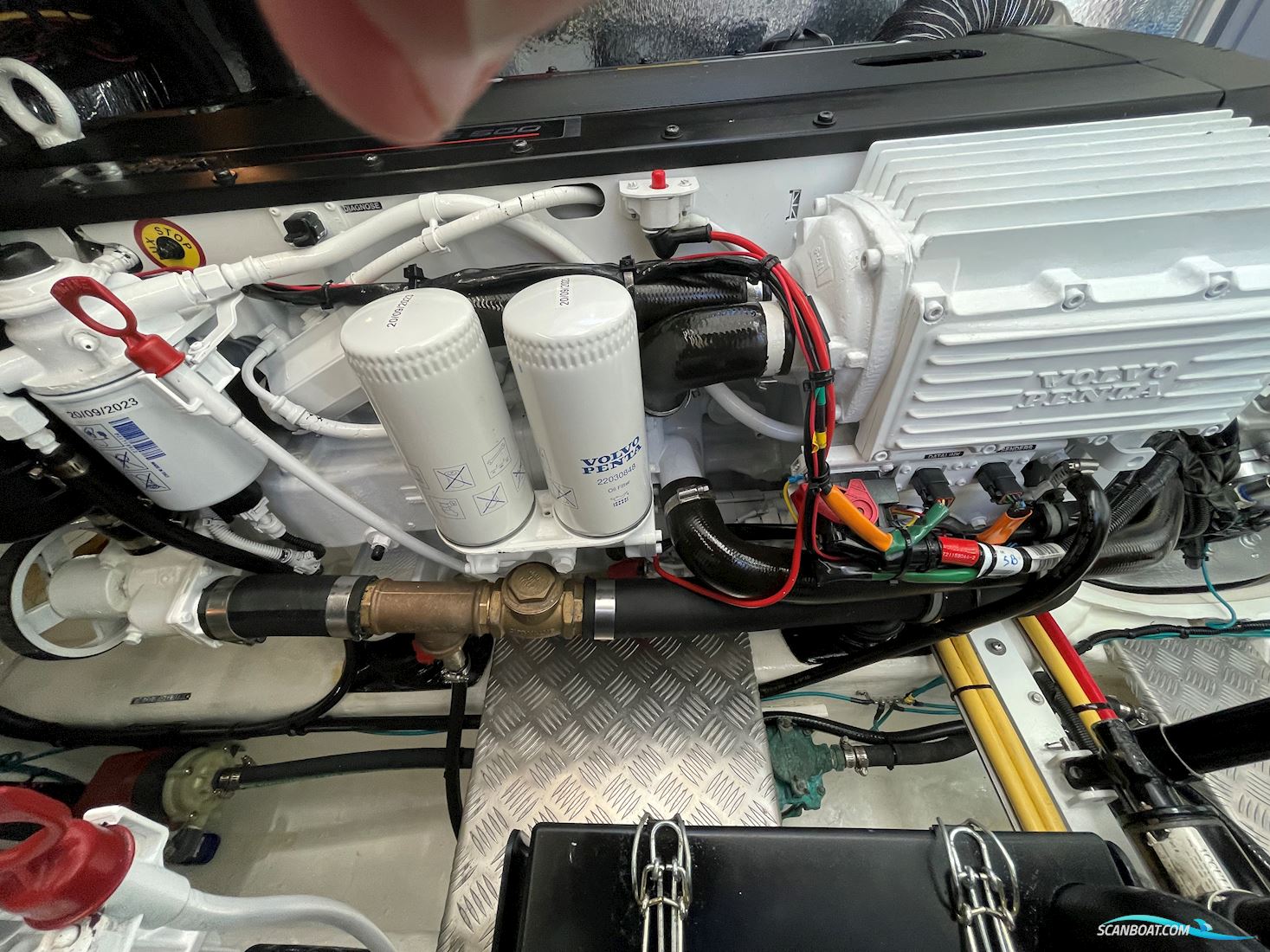 Larson 370 Coupe Ips 500