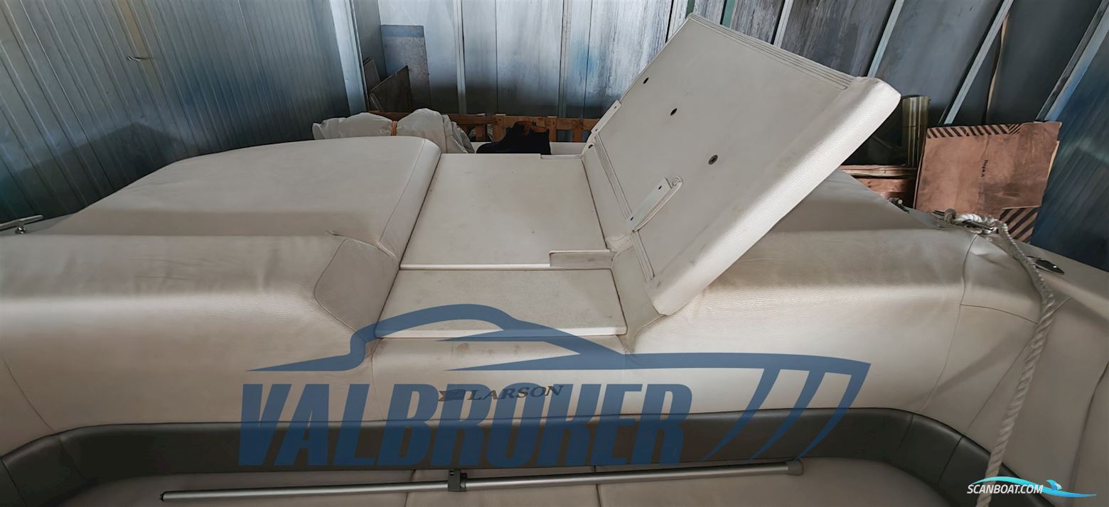 Larson Boats 216 Senza