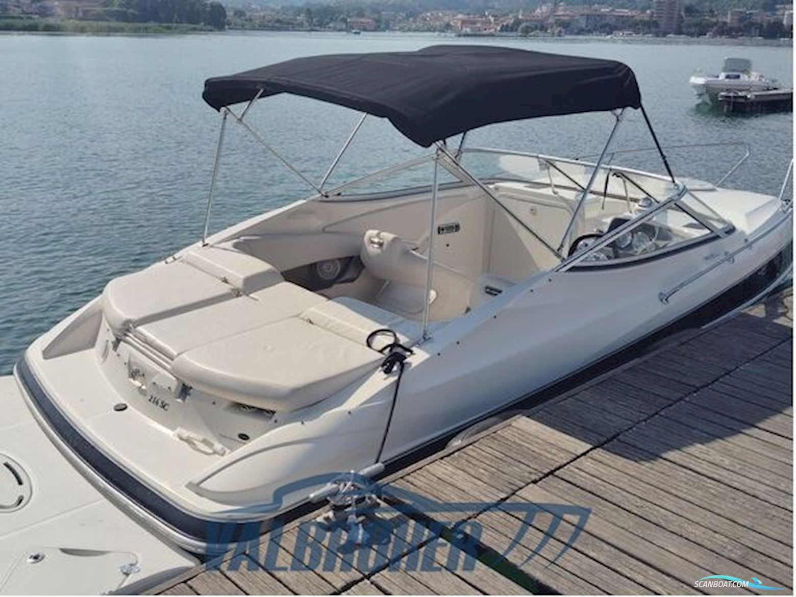 Larson Boats 216 Senza
