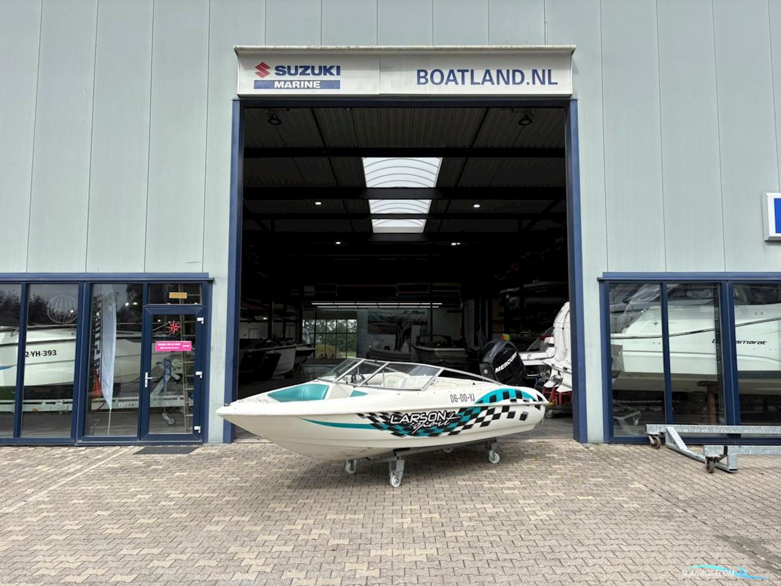 Larson Boats Flyer 166 BR