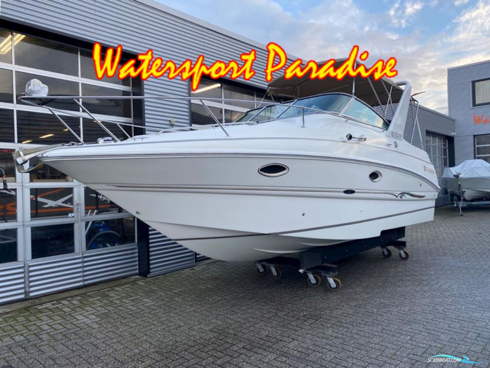 Larson Cabrio 274 Motorboat 2001, with Mercruiser engine, The Netherlands