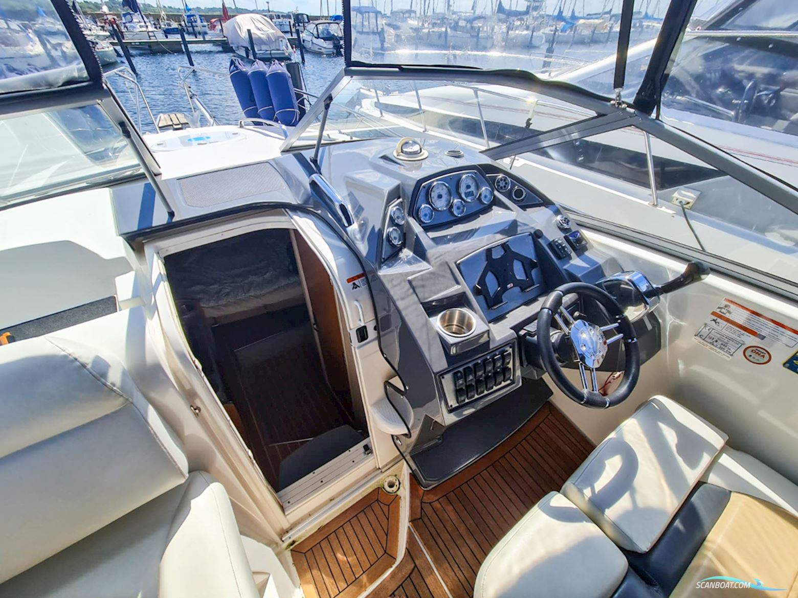 Larson Cabrio 285